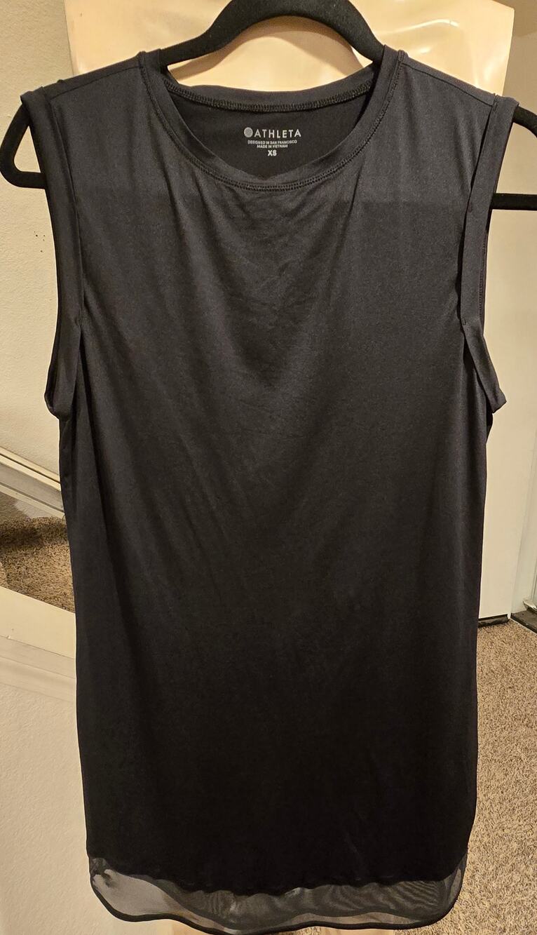 Athleta tank, tunic length with distinctive mesh trim, Size XS